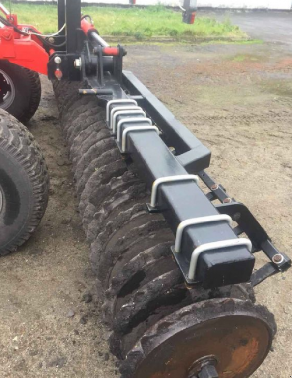 Wiesenegge del tipo Gregoire-Besson DXRV-6,  In Золочів (Immagine 9)