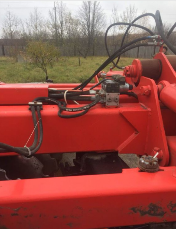 Wiesenegge del tipo Gregoire-Besson DXRV-6,  In Золочів (Immagine 3)