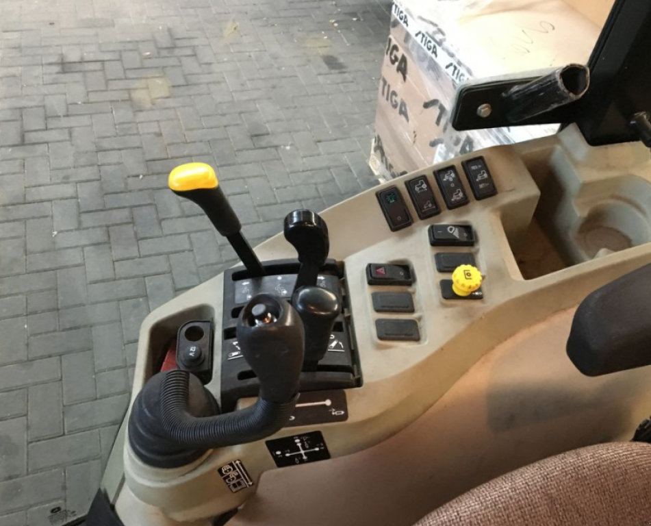 Oldtimer-Traktor tipa John Deere 3320, Neumaschine u Золочів (Slika 4)