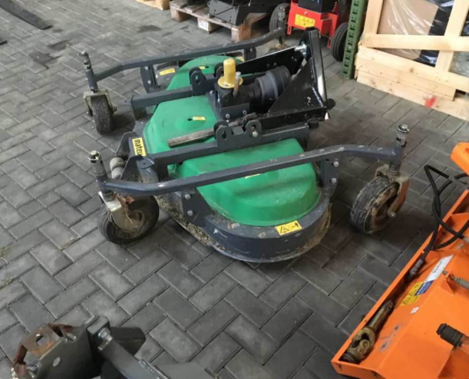 Oldtimer-Traktor tipa John Deere 3320, Neumaschine u Золочів (Slika 8)