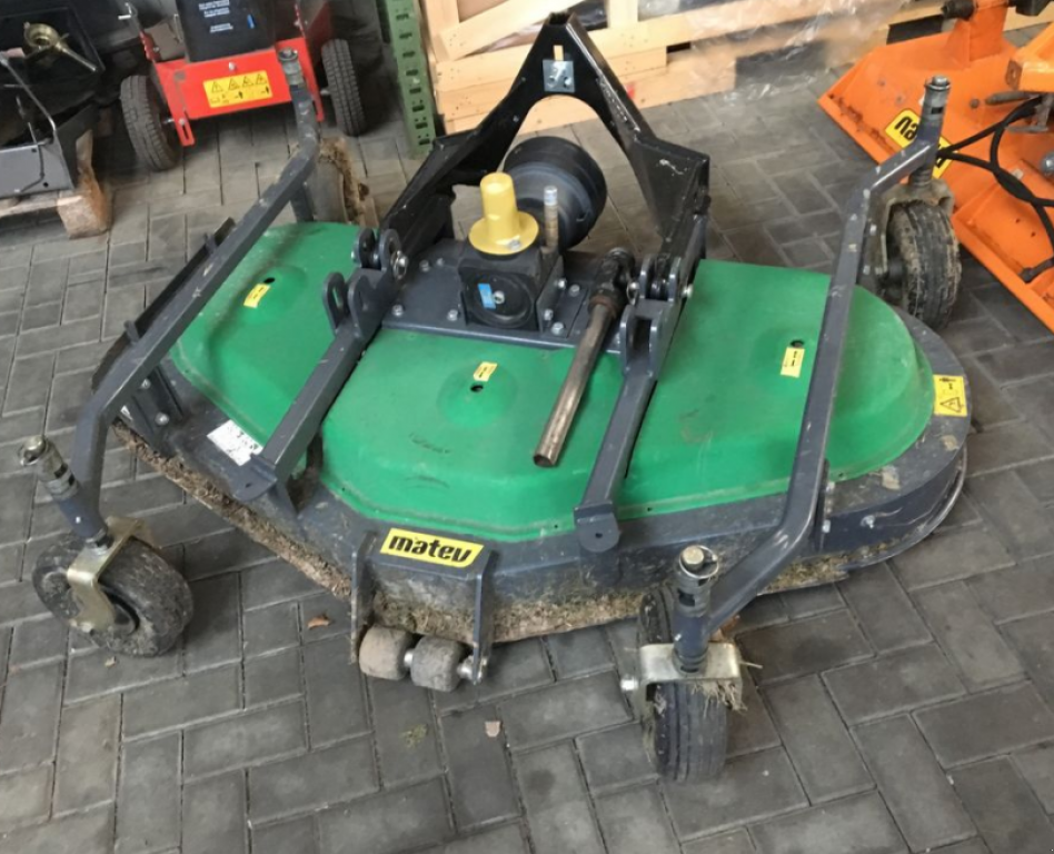 Oldtimer-Traktor tipa John Deere 3320, Neumaschine u Золочів (Slika 3)