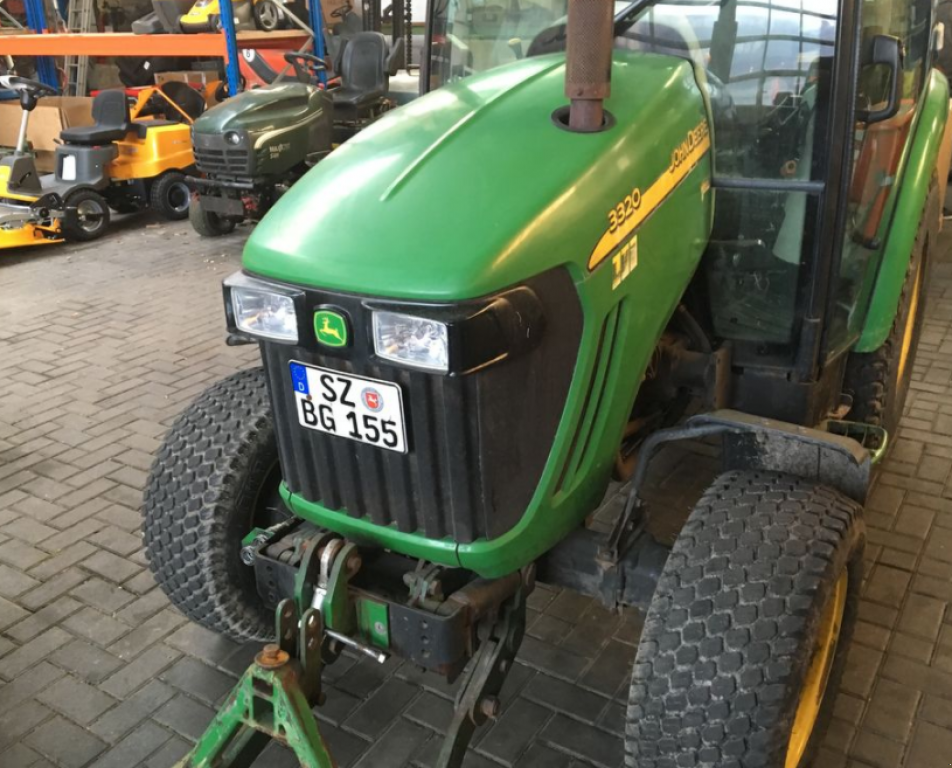 Oldtimer-Traktor tipa John Deere 3320, Neumaschine u Золочів (Slika 7)