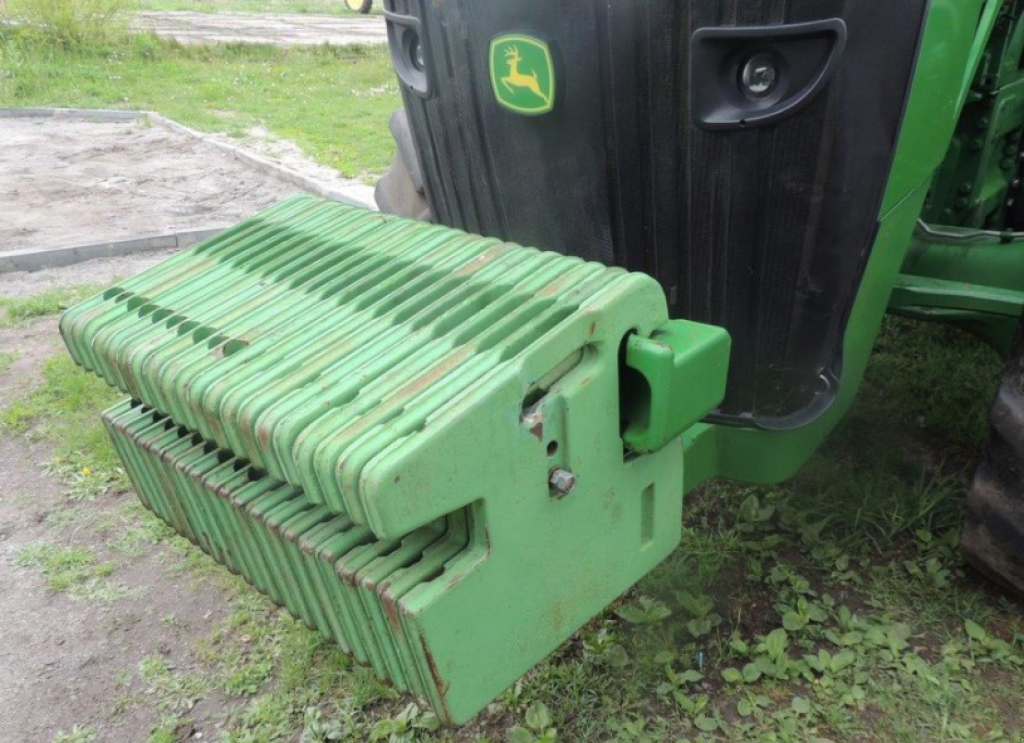 Oldtimer-Traktor van het type John Deere 8310R, Neumaschine in Київ (Foto 5)
