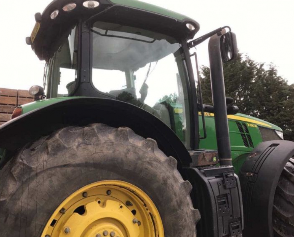 Oldtimer-Traktor typu John Deere 7230R, Neumaschine v Київ (Obrázek 3)