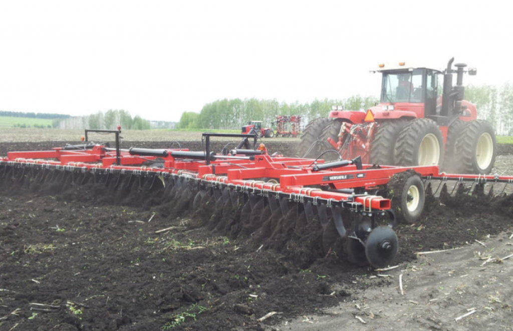 Wiesenegge of the type Versatile TD700,  in Київ (Picture 2)