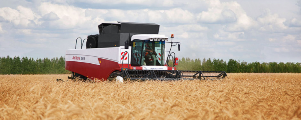 Oldtimer-Mähdrescher typu Versatile Acros 585, Neumaschine v Київ (Obrázek 1)