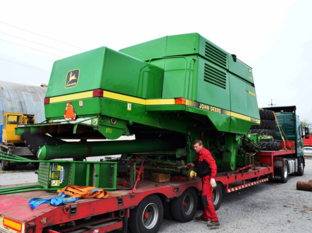 Oldtimer-Mähdrescher des Typs John Deere 9600, Neumaschine in Запоріжжя (Bild 7)