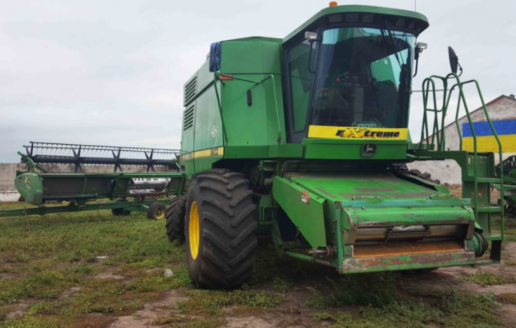 Oldtimer-Mähdrescher des Typs John Deere 9600, Neumaschine in Запоріжжя (Bild 2)