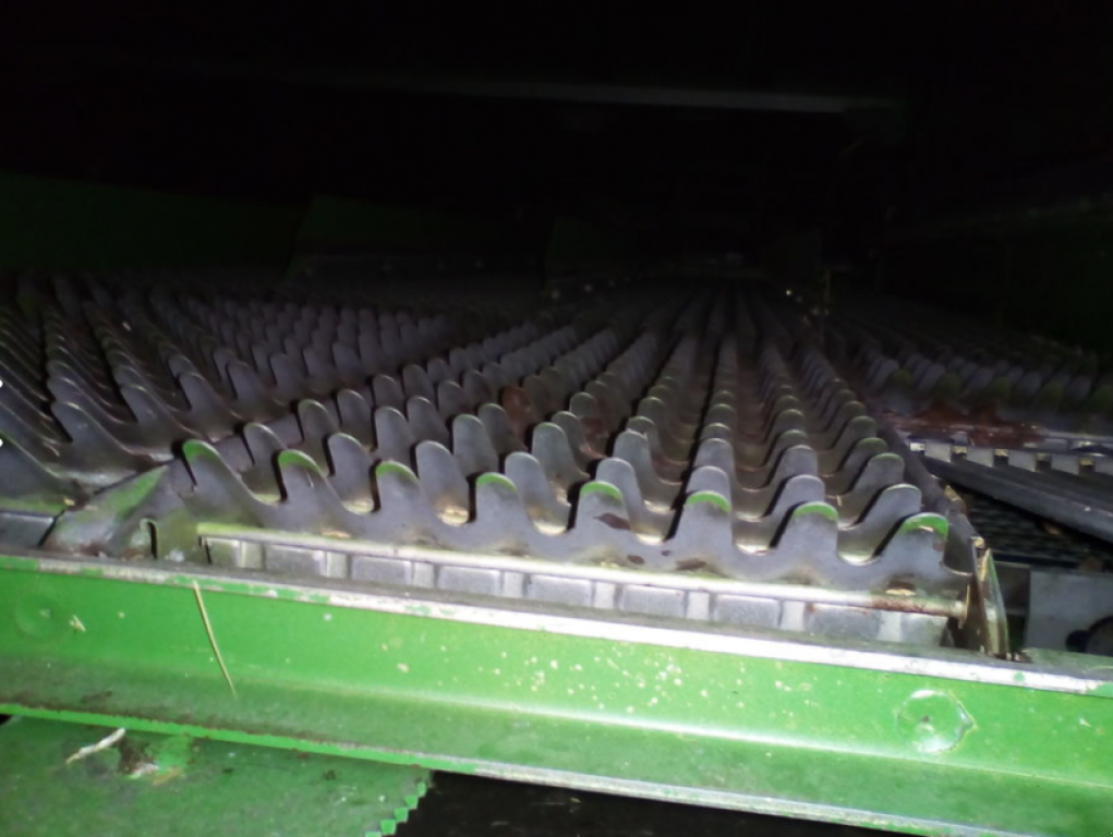 Oldtimer-Mähdrescher des Typs John Deere 2066, Neumaschine in Луцьк (Bild 6)