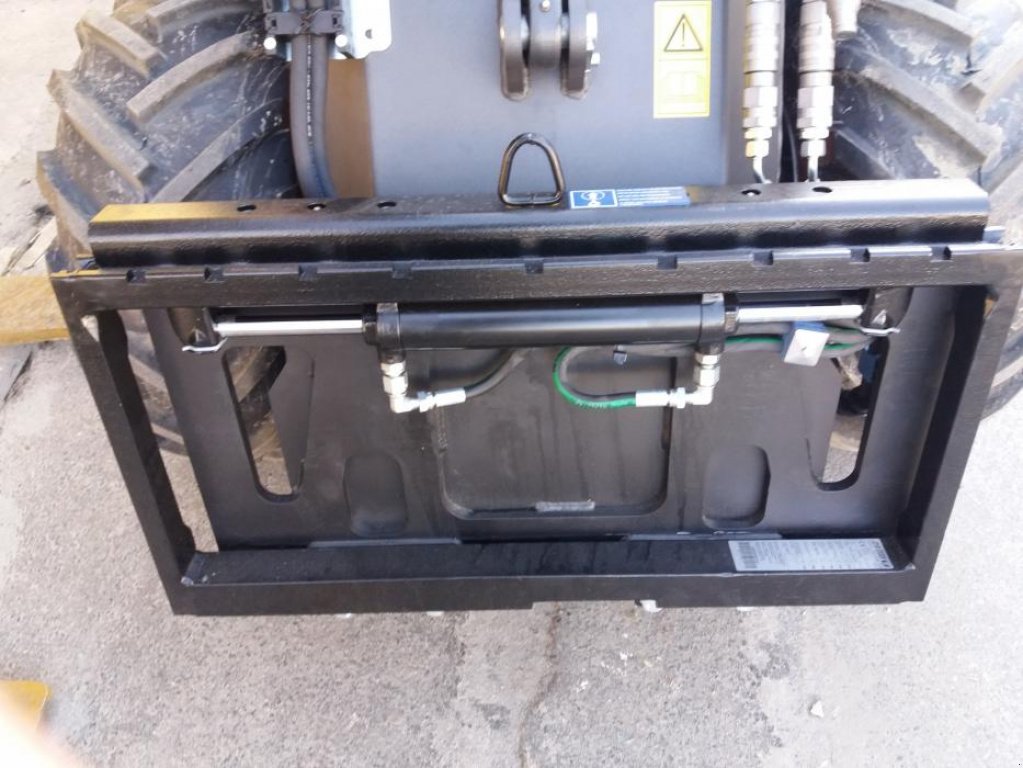 Kompaktlader of the type Cast Group Pixy 35 T, Neumaschine in Київ (Picture 4)