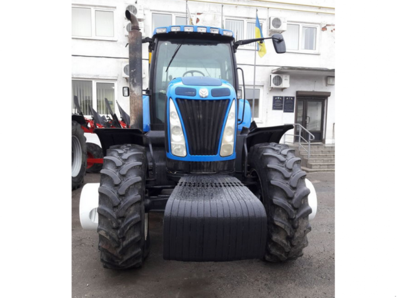 Oldtimer-Traktor del tipo New Holland T8040, Neumaschine en Харків (Imagen 1)