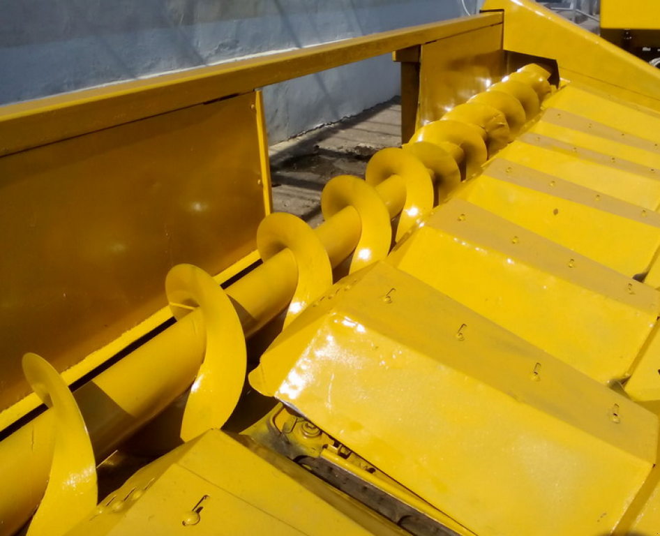 Maispflückvorsatz del tipo New Holland MR 870N,  In Харків (Immagine 1)