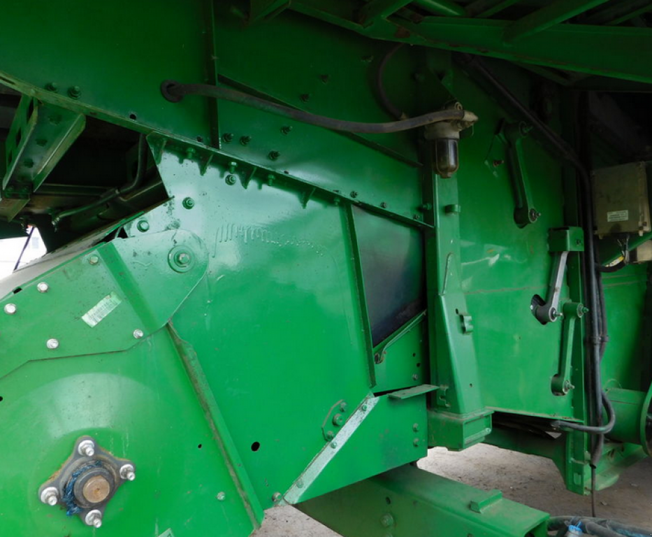 Oldtimer-Mähdrescher des Typs John Deere 9860 STS, Neumaschine in Харків (Bild 4)