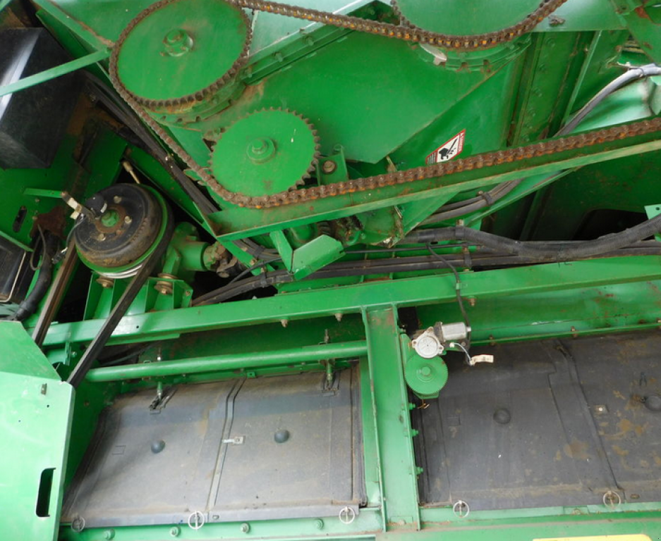 Oldtimer-Mähdrescher des Typs John Deere 9860 STS, Neumaschine in Харків (Bild 10)