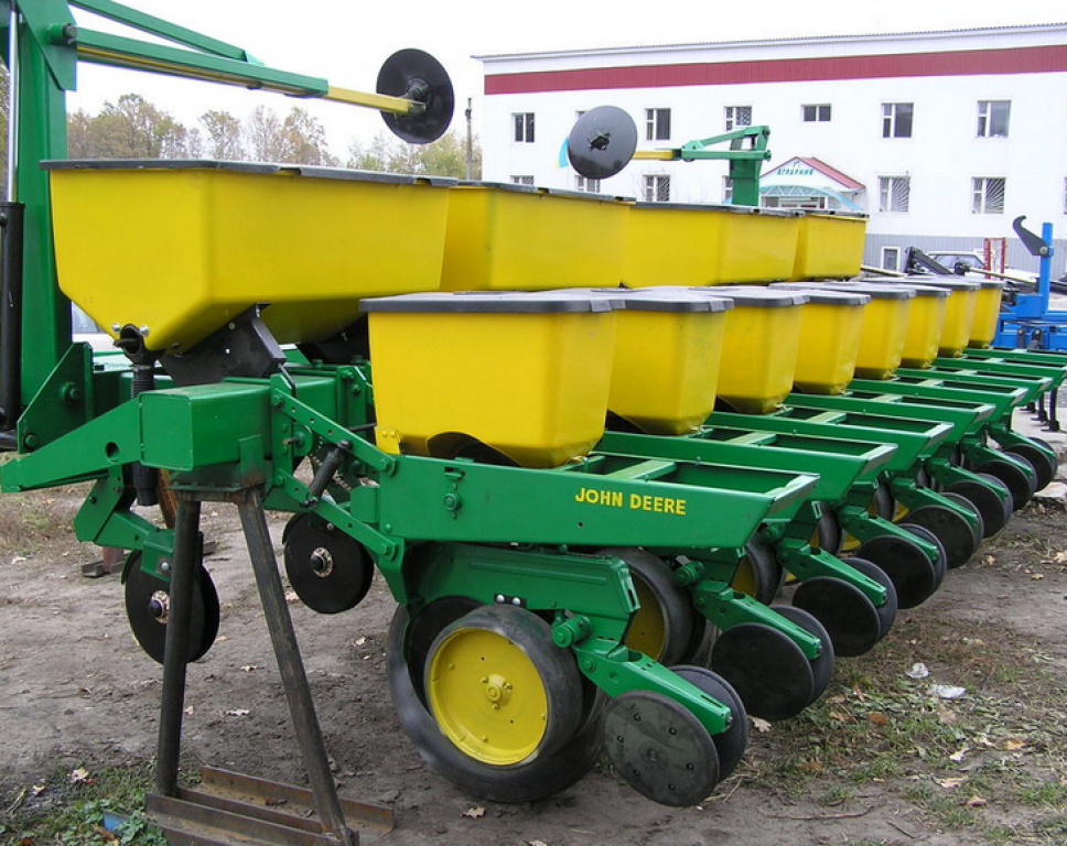 Gareeggenfelder typu John Deere 7000/8,  v Харків (Obrázek 2)