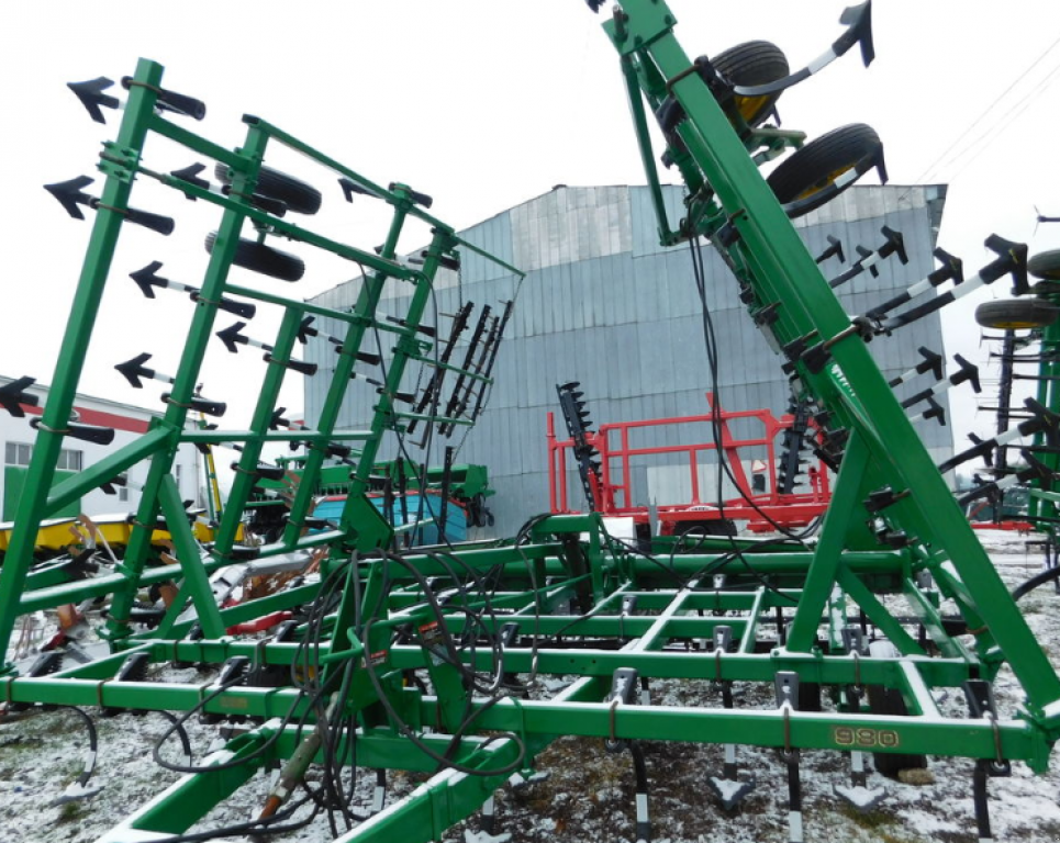 Kartoffelpflegetechnik typu John Deere 980,  v Харків (Obrázek 1)