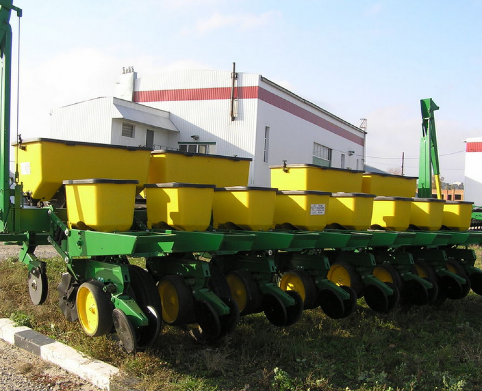 Gareeggenfelder typu John Deere 7000/8,  v Харків (Obrázek 2)