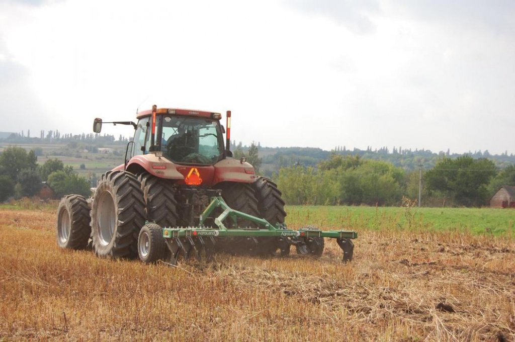 Spatenpflug typu Agroland TP 10,  v Дніпропетровськ (Obrázek 8)