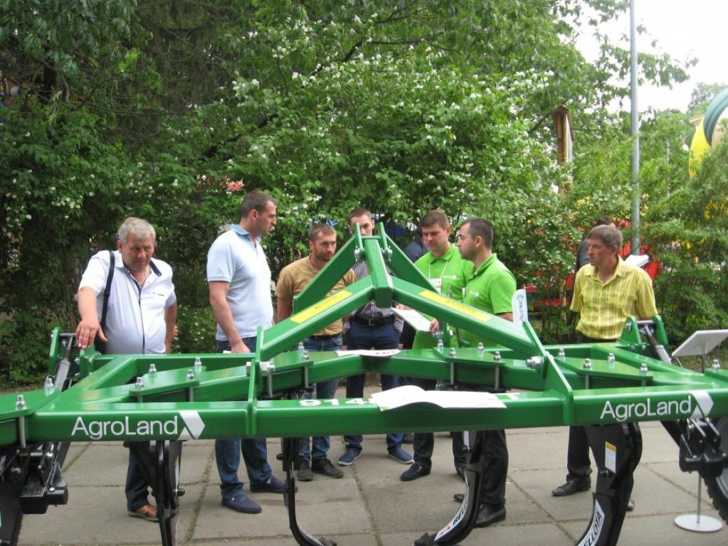 Spatenpflug typu Agroland TP 10,  v Дніпропетровськ (Obrázek 6)