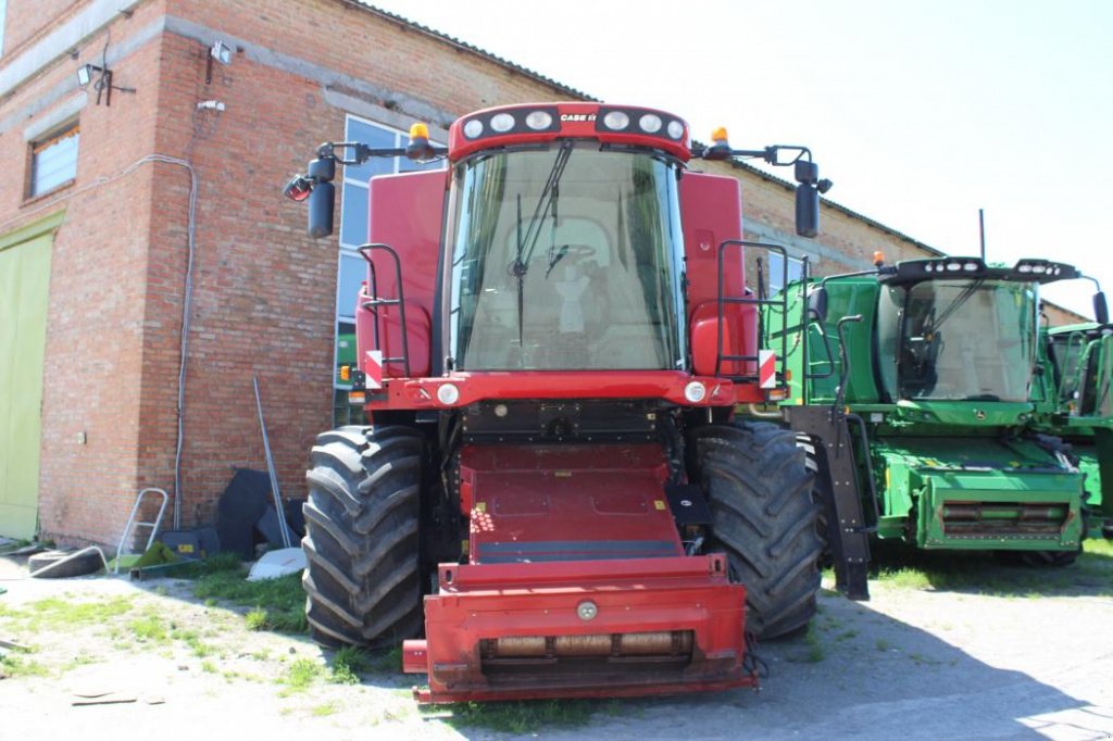Oldtimer-Mähdrescher des Typs Case IH 8120, Neumaschine in Не обрано (Bild 1)