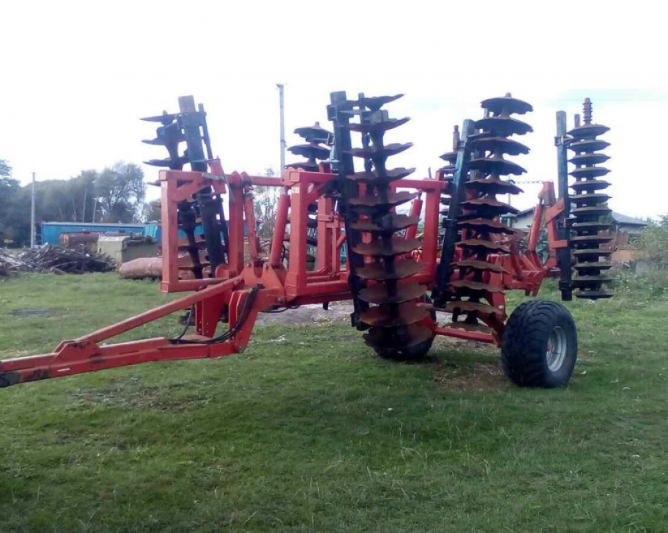 Wiesenegge typu Massey Ferguson 5 M,  v Радехів (Obrázek 1)