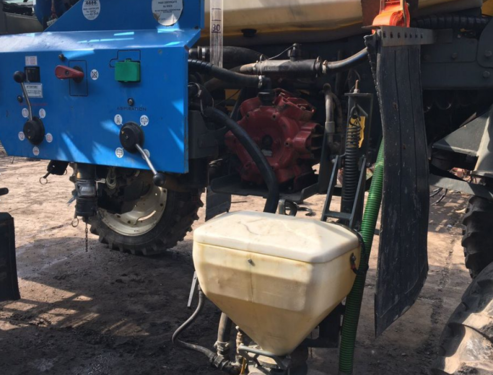 Selbstfahrspritze του τύπου Hardi Evrarb 3000,  σε Радехів (Φωτογραφία 4)