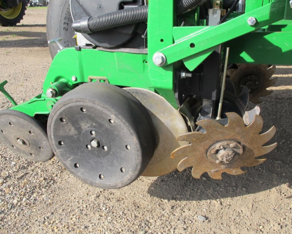 Gareeggenfelder typu John Deere 1770NT,  v Київ (Obrázek 8)