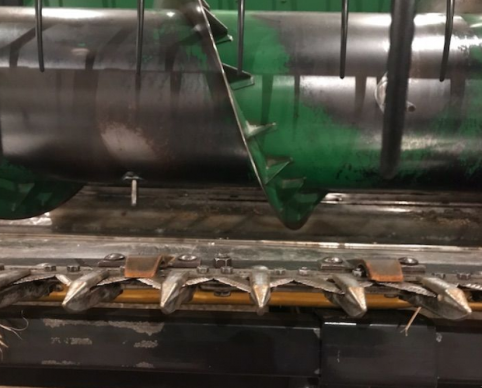 Oldtimer-Mähdrescher des Typs John Deere 9600, Neumaschine in Київ (Bild 4)