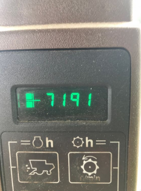 Oldtimer-Mähdrescher des Typs John Deere 9600, Neumaschine in Київ (Bild 2)