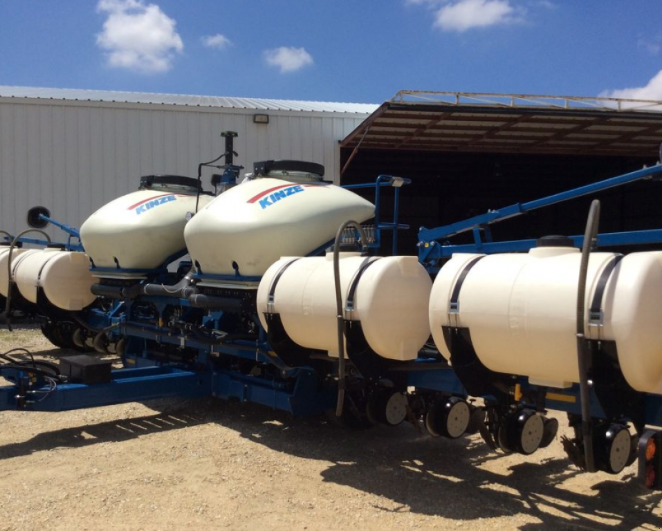 Gareeggenfelder typu Kinze 3600,  v Київ (Obrázek 1)