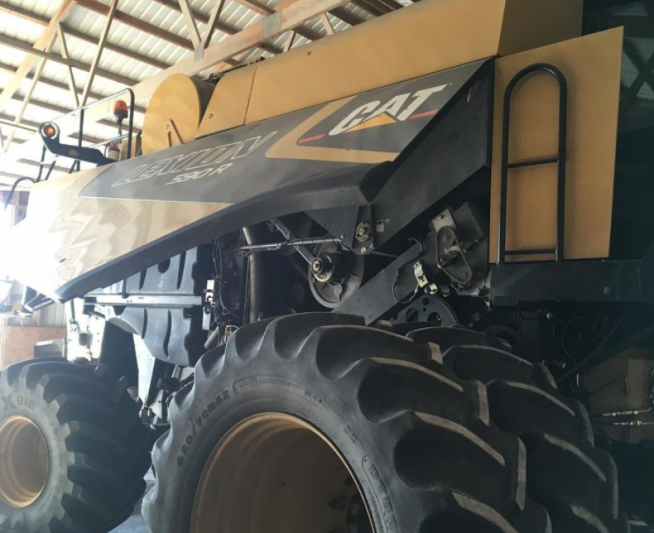 Oldtimer-Mähdrescher tipa Caterpillar Lexion 590R,  u Київ (Slika 2)