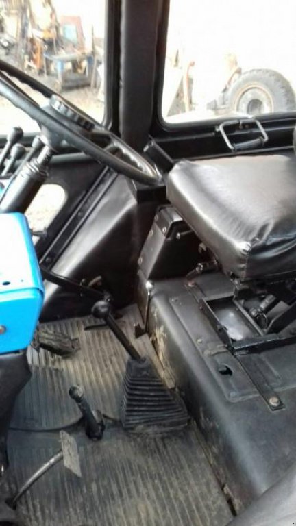 Oldtimer-Traktor of the type Belarus Беларус-82, Neumaschine in Не обрано (Picture 2)