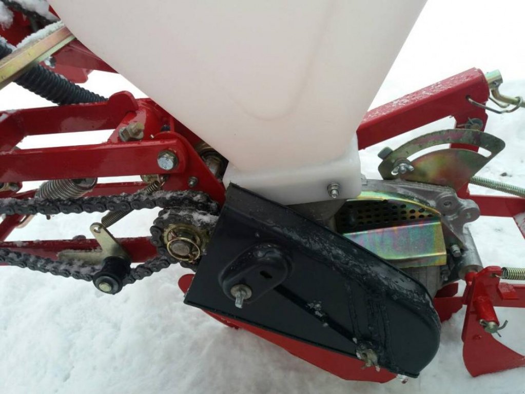 Gareeggenfelder типа CHERVONA ZIRKA Vesta 8,  в Кіровоград (Фотография 3)