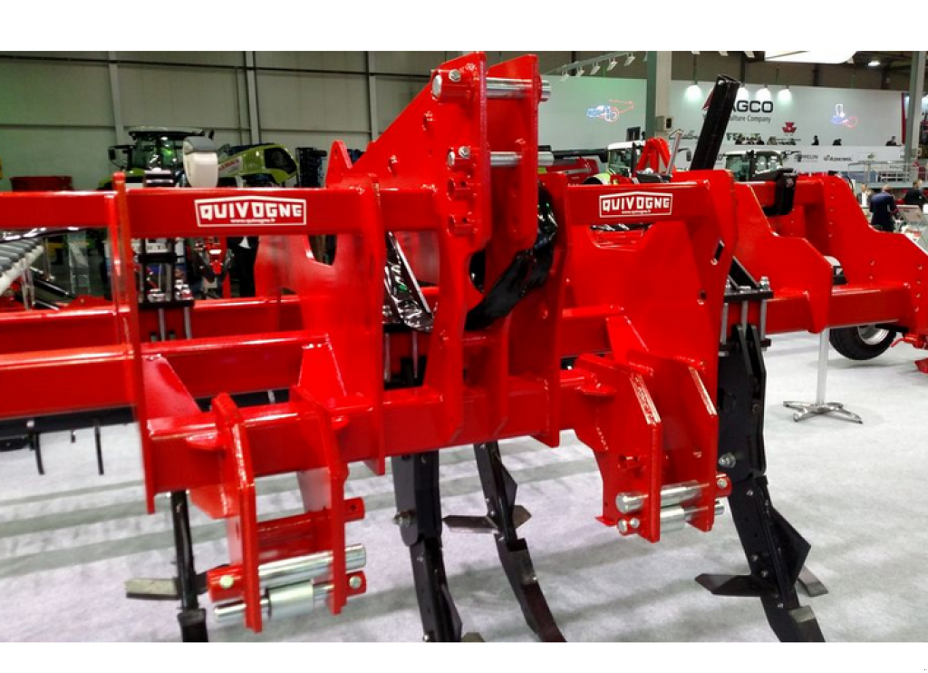 Spatenpflug tipa Quivogne SSDR 7,  u Гуляйпо́ле (Slika 2)