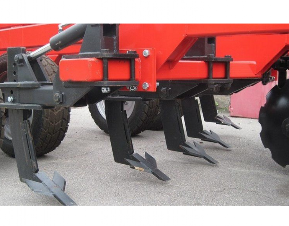 Wiesenegge of the type Quivogne TM 400/5,  in Гуляйпо́ле (Picture 2)