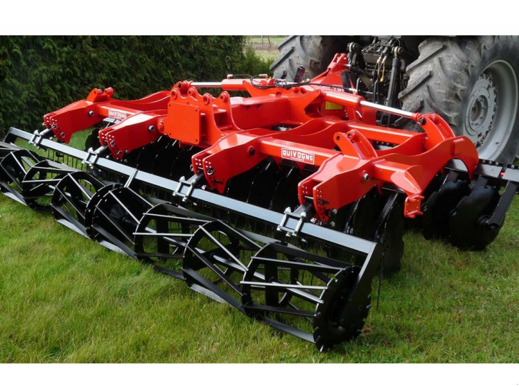 Wiesenegge des Typs Quivogne Diskator SL 800,  in Гуляйпо́ле (Bild 1)