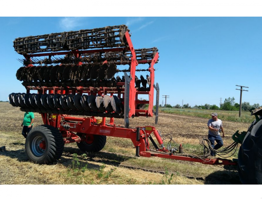 Wiesenegge des Typs Quivogne Diskator SL 800,  in Гуляйпо́ле (Bild 2)