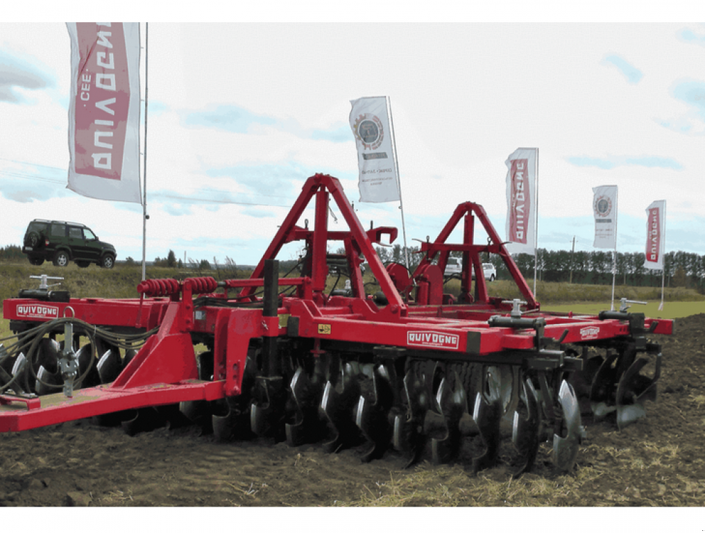 Wiesenegge typu Quivogne APAVR-FF 36,  v Гуляйпо́ле (Obrázek 10)