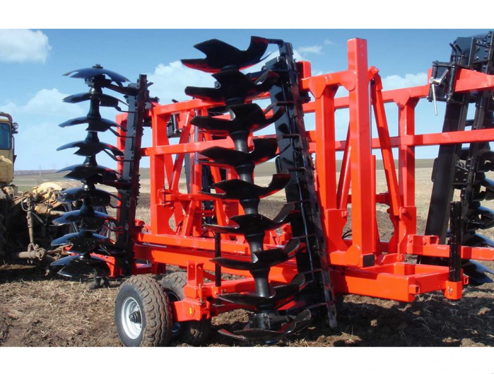 Wiesenegge typu Quivogne APAVR-FF 36,  v Гуляйпо́ле (Obrázek 1)