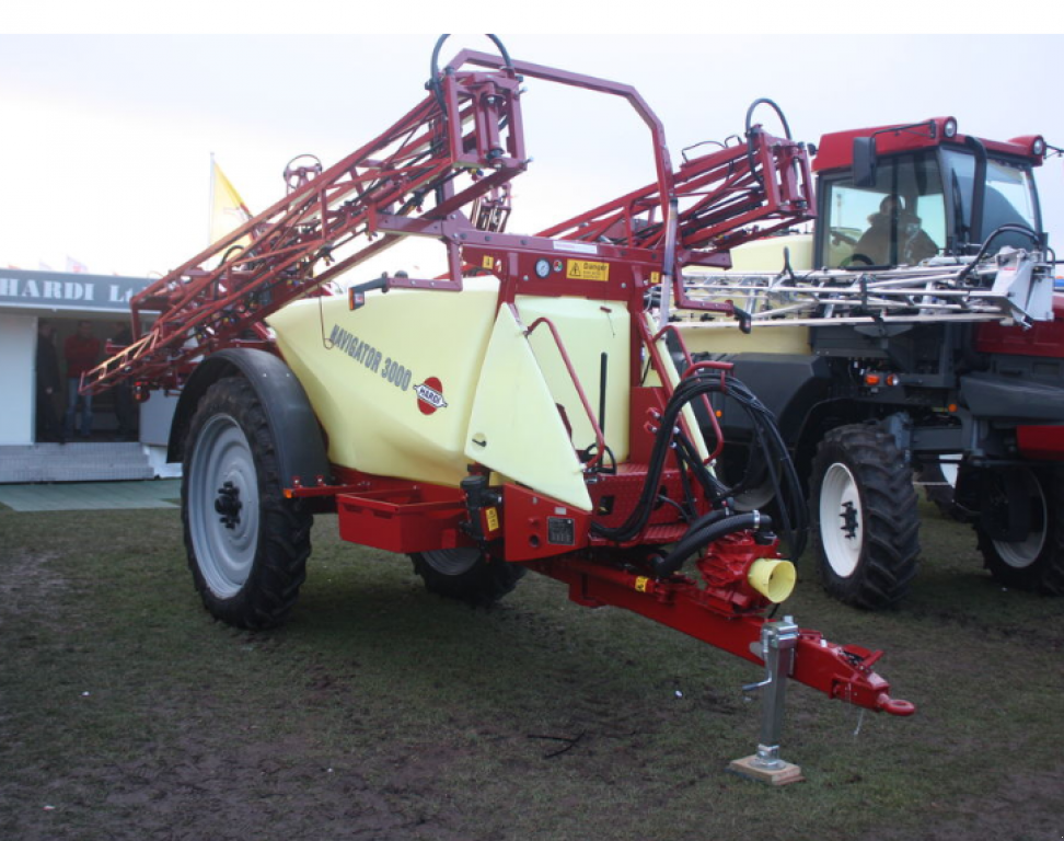 Weinbauspritze del tipo Hardi Navigator 3000,  In Гуляйпо́ле (Immagine 1)
