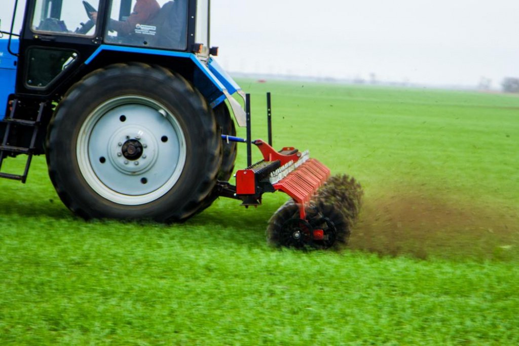 Wiesenegge typu John Deere 400,  v Київ (Obrázek 5)