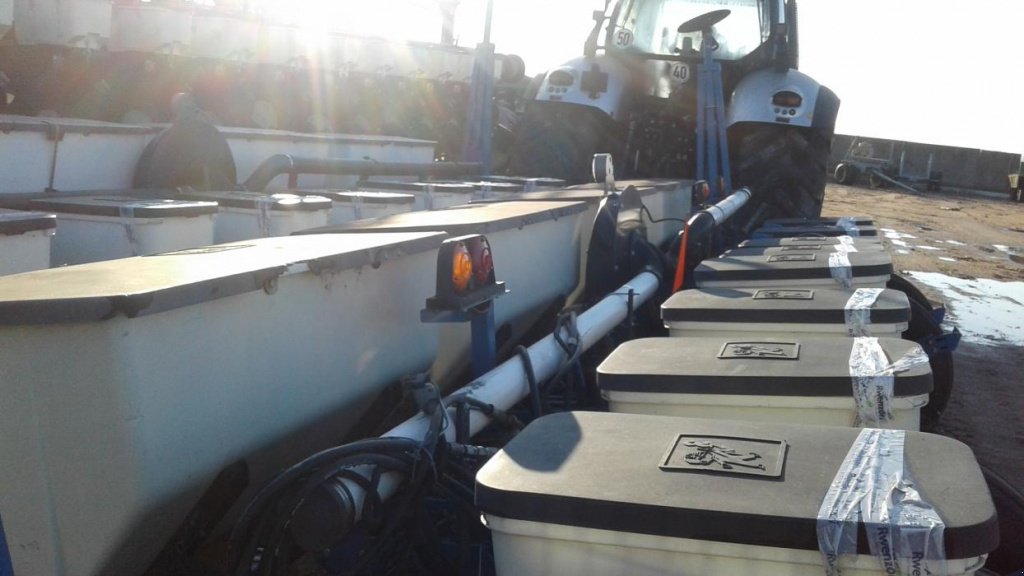 Gareeggenfelder typu Kinze 3800,  v Київ (Obrázek 10)