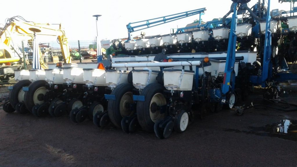 Gareeggenfelder typu Kinze 3800,  v Київ (Obrázek 7)