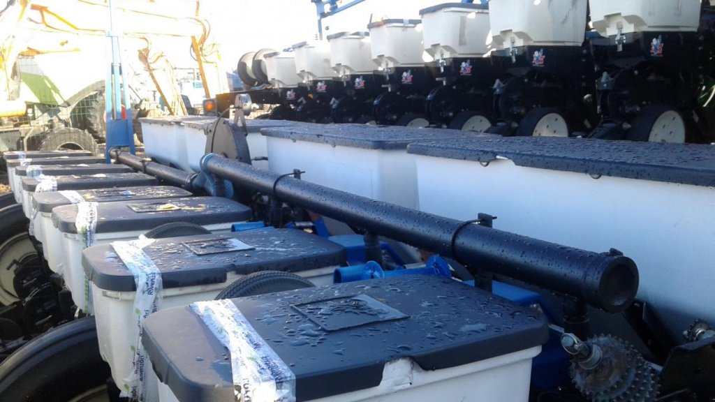 Gareeggenfelder typu Kinze 3800,  v Київ (Obrázek 4)