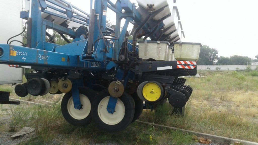Gareeggenfelder typu Kinze 2600,  v Київ (Obrázek 3)