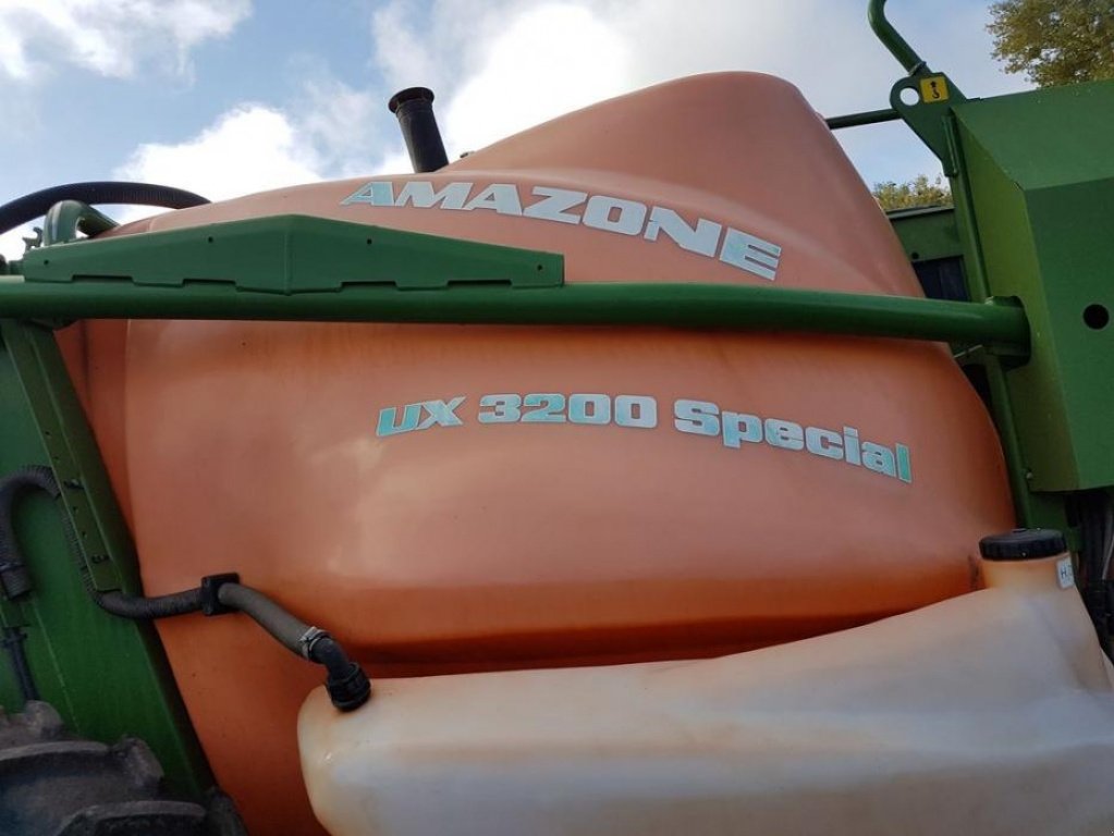 Weinbauspritze typu Amazone UX 3200 Super,  w Київ (Zdjęcie 1)