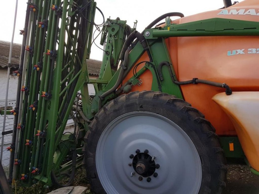 Weinbauspritze typu Amazone UX 3200 Super,  w Київ (Zdjęcie 2)