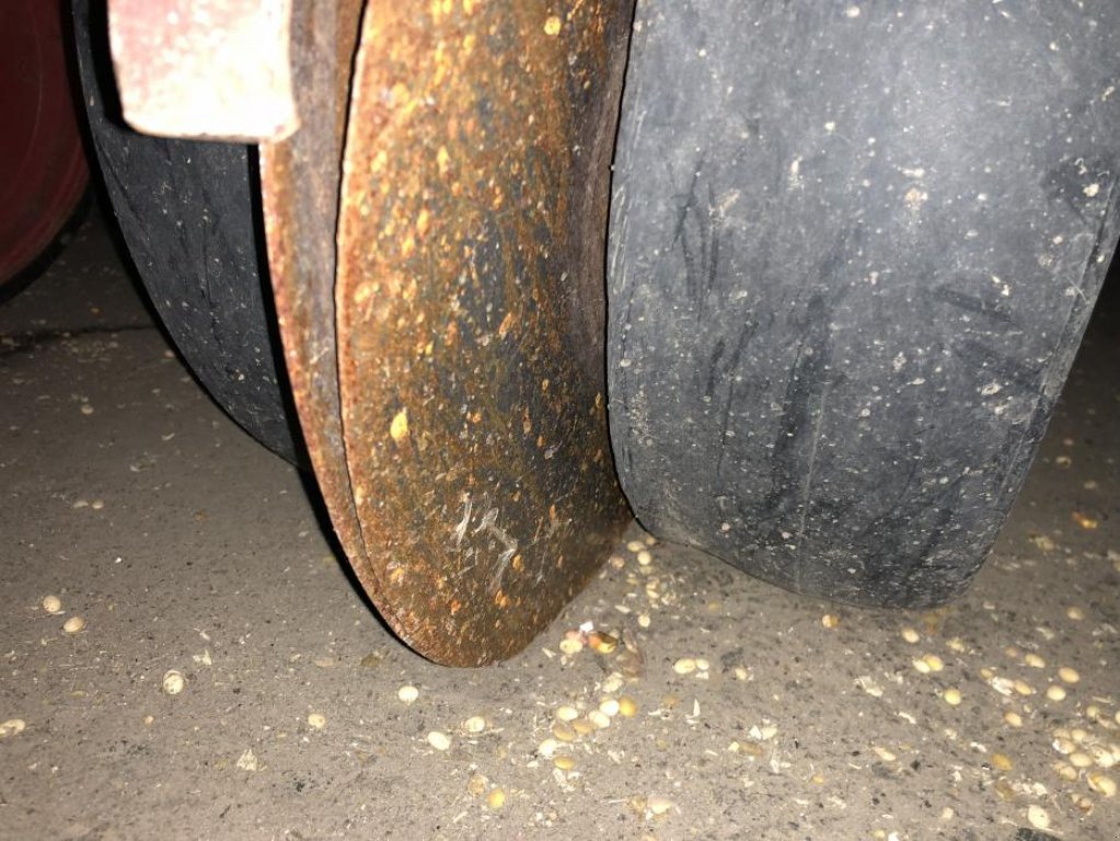 Gareeggenfelder typu Kverneland Optima 8,  v Теплик (Obrázek 5)