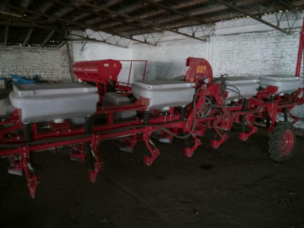 Gareeggenfelder of the type CHERVONA ZIRKA Vesta 8 Profi,  in Погребище (Picture 1)