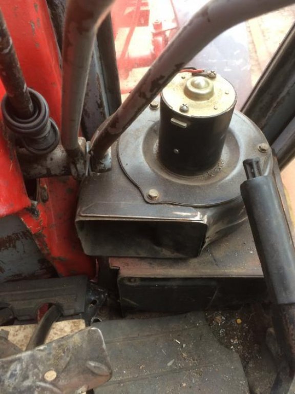 Oldtimer-Traktor a típus Belarus Беларус-80, Neumaschine ekkor: Камянець-Подільский (Kép 3)